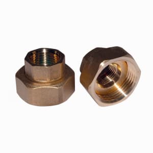 Винтовое соединение R 1/2" MESSING